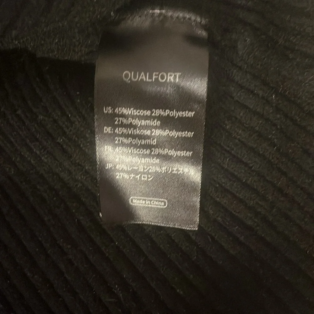 Qualfort size Medium black ribbed sweater - Picture 6 of 13